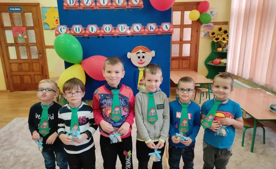 Pomysły na dzień chłopaka w przedszkolu, które zachwycą dzieci