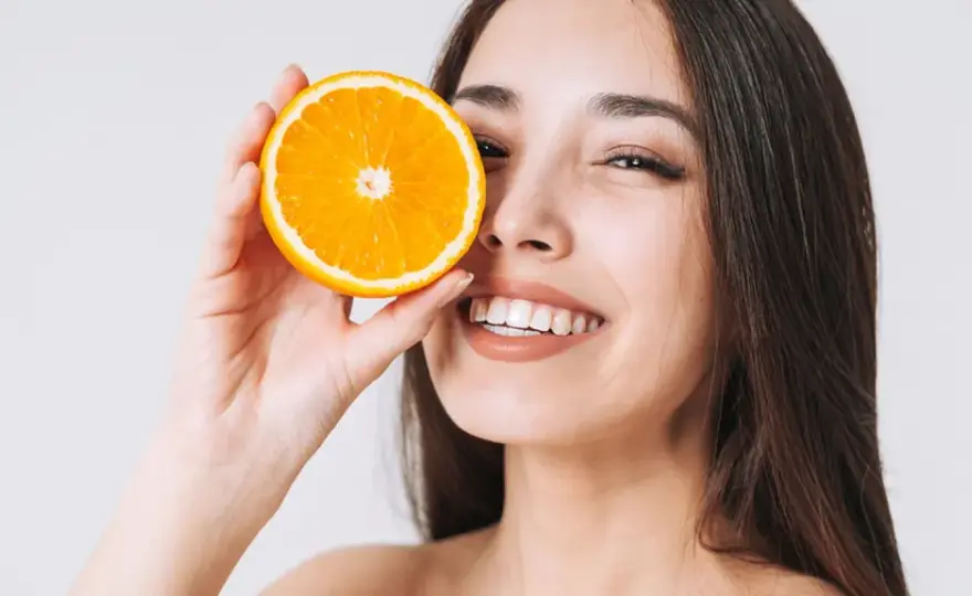 Vitamin C bei Rosazea - Sinnvoll oder reizend?