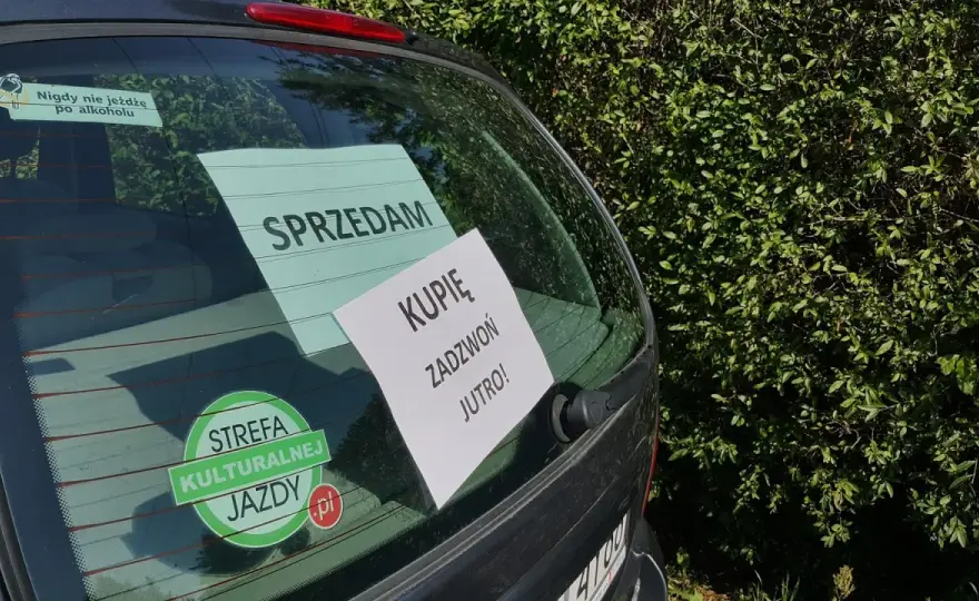 Kartka na sprzedaż samochodu - Co napisać, by szybko sprzedać auto?