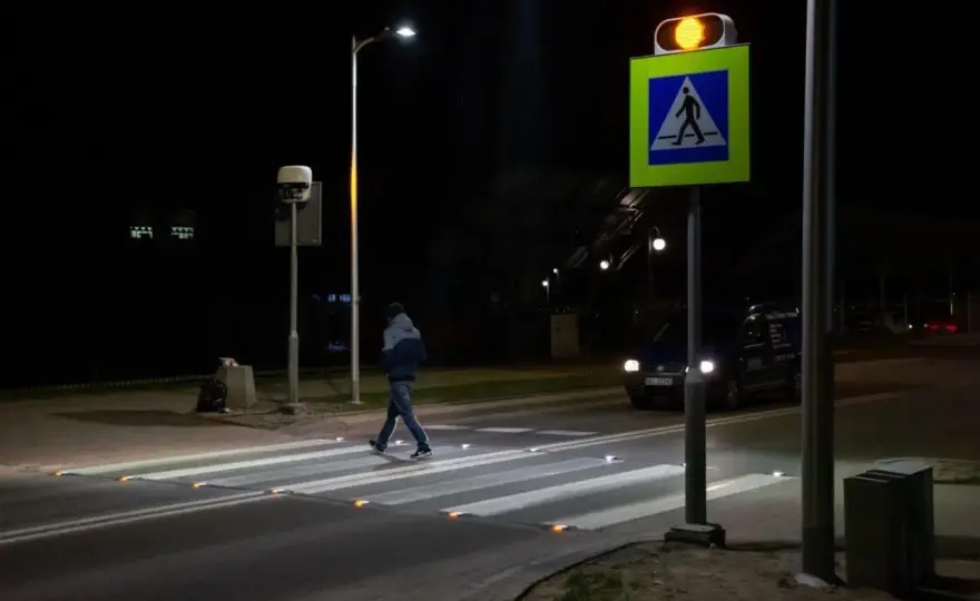 Znak D-6 - co oznacza przejście dla pieszych?