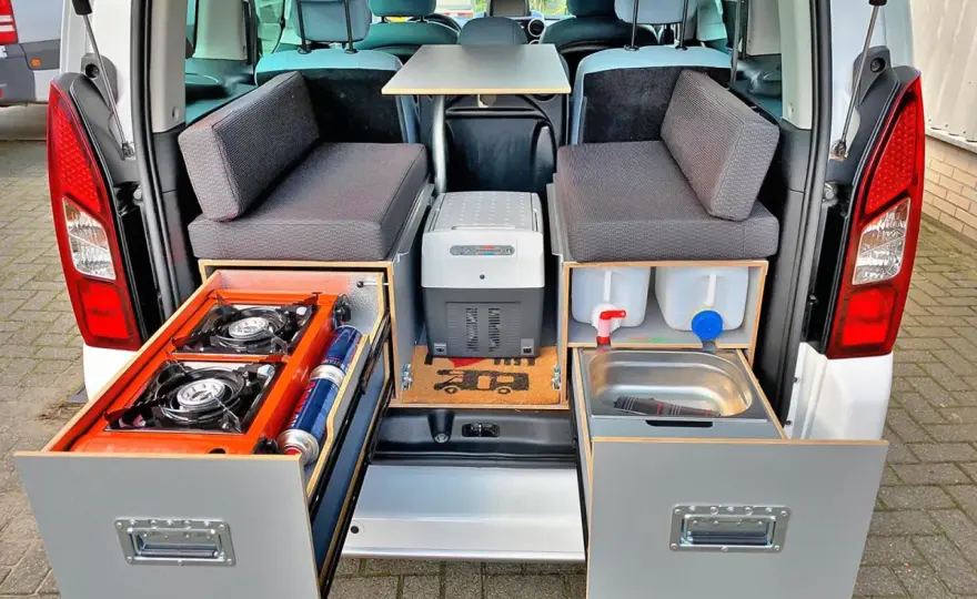 Van life - Jak zbudować campervana do życia, nie na Instagram?