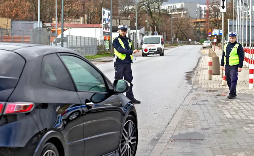 Recydywa mandatowa - Podwójna grzywna? Sprawdź, kiedy zapłacisz!