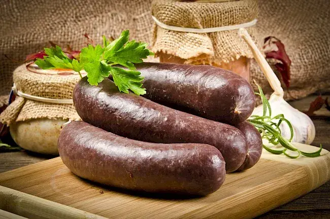Ile kalorii ma kaszanka? Zaskakujące wartości kaloryczne i porady