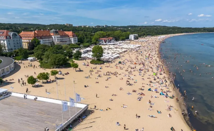 Ile stopni ma Bałtyk dziś? Sprawdź, gdzie jest najcieplejsza woda!