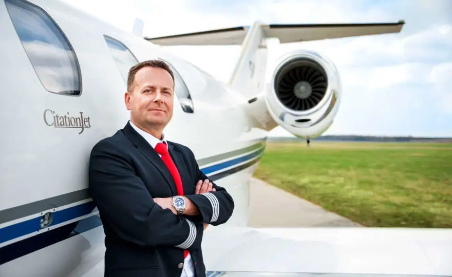 Pilot pasażerski - Jak nim zostać? Koszty i pełna ścieżka