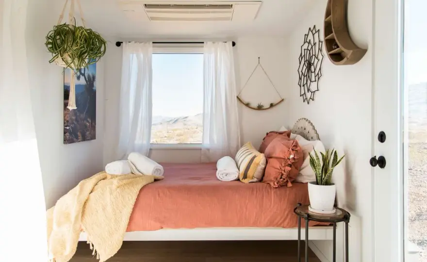 Small Bedroom Layout - Maximize Space & Feel Calm
