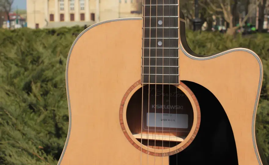 Gryf w gitarze - klucz do wygody i brzmienia? Sprawdź!