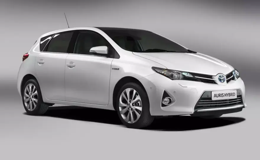 Toyota Auris Hybrid: Czy warto? Koszty, bateria, usterki.