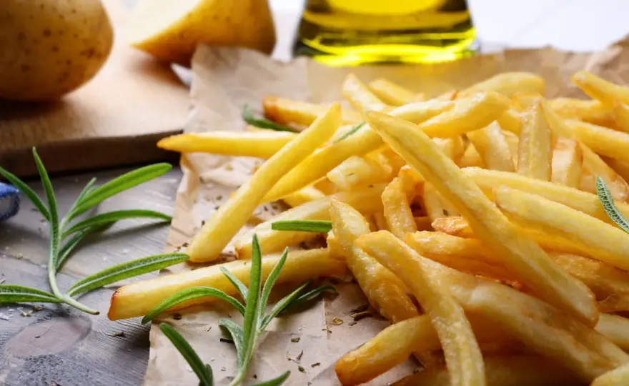 Co podać do frytek? Od klasyki po wege obiad idealny!