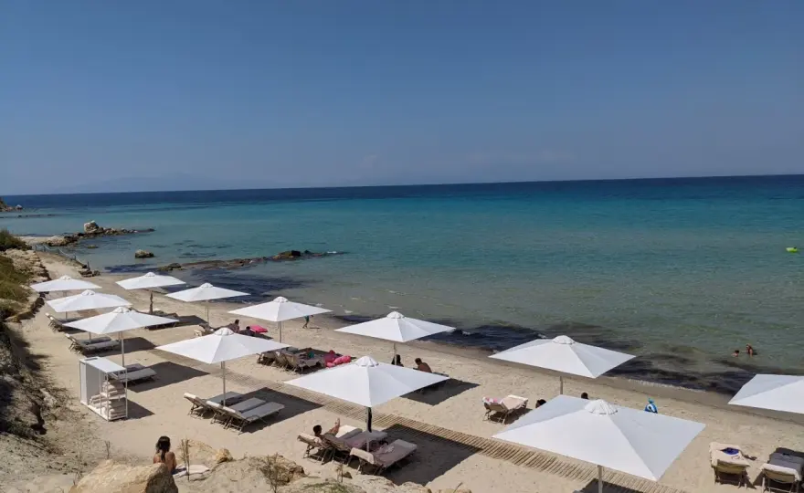 Sani Beach auf Chalkidiki - warum der Karibikstrand so beliebt ist