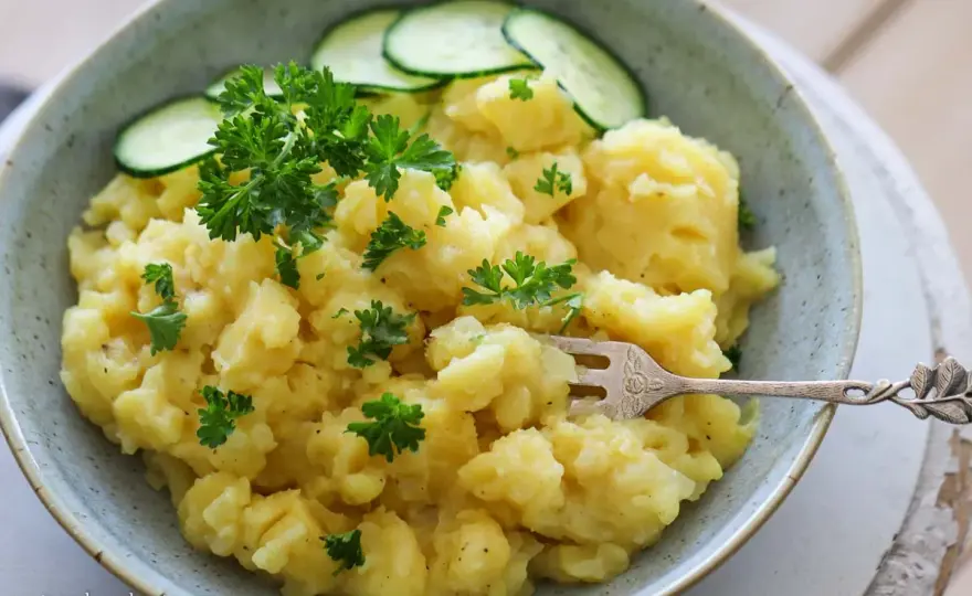 Kartoffelsalat für 4 Personen - Menge und klassisches Rezept
