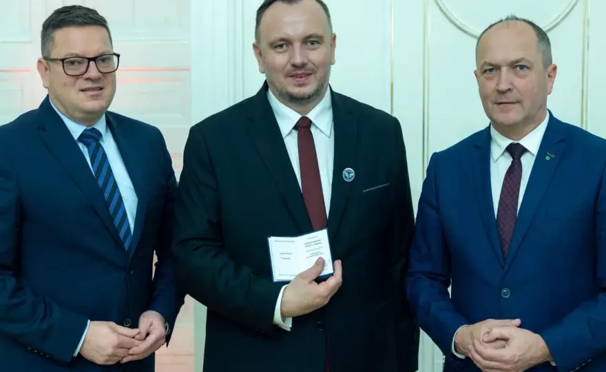 Zasłużony dla Kolejnictwa - Kto dostaje to wyróżnienie?