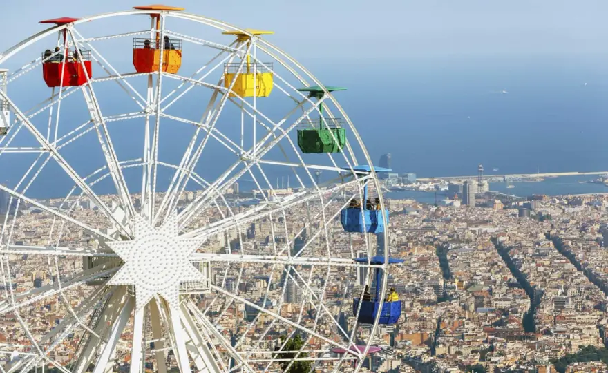 Parcs d'attractions Espagne : Guide 2025 & Comparatif Complet