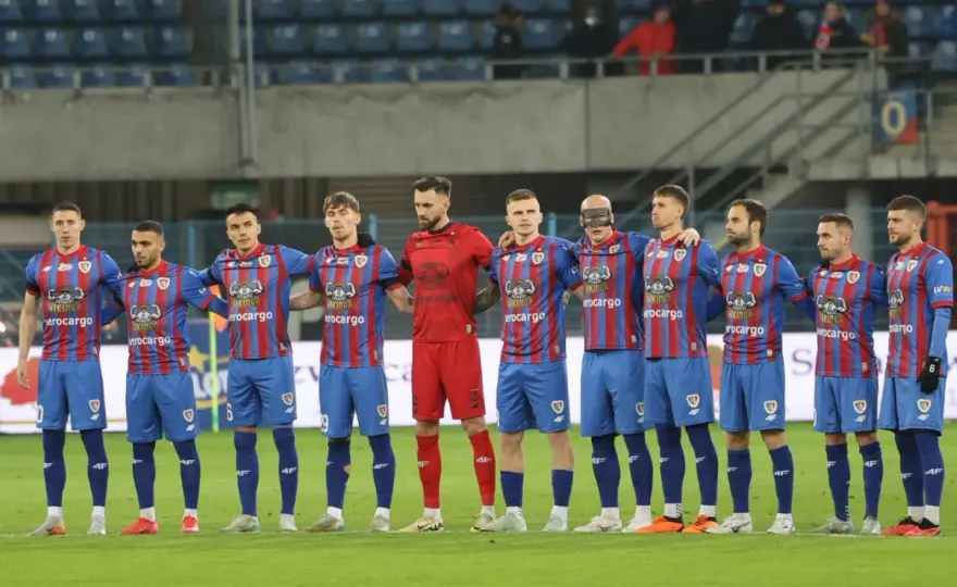 Poznaj zarobki piłkarzy Piasta Gliwice: od pensji podstawowej po premie