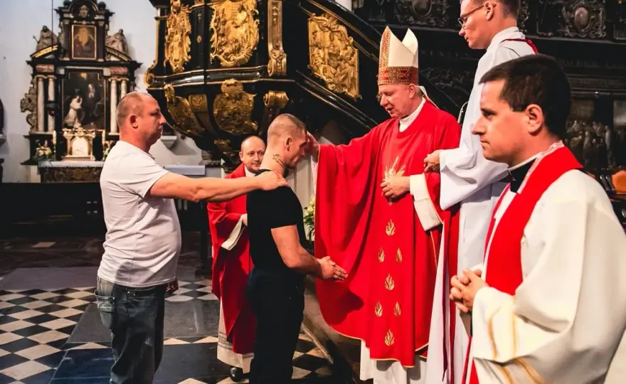 Jak zrobić bierzmowanie dla dorosłych - uniknij najczęstszych błędów