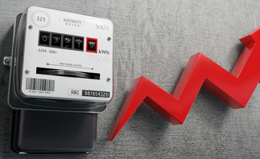 Cena 1 kWh prądu 2026: Jak obniżyć rachunki po uwolnieniu?