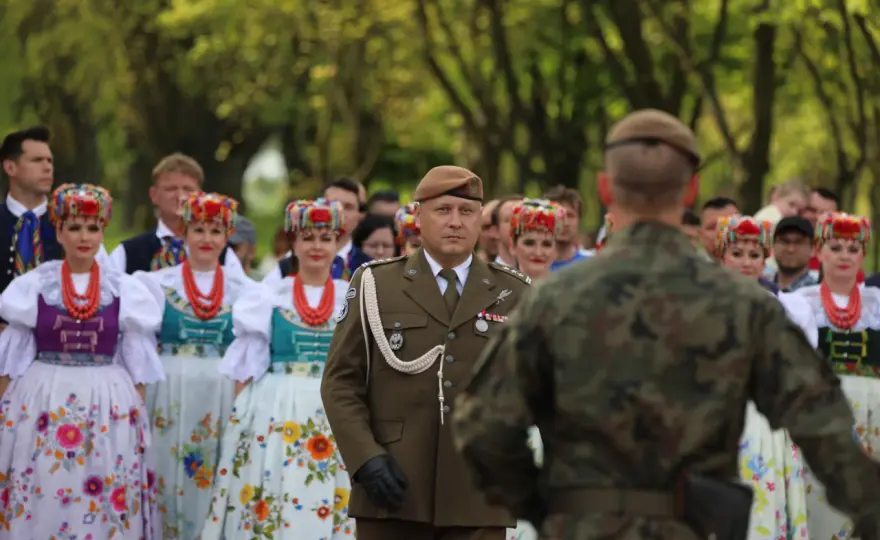 Capstrzyk w wojsku - Co oznacza ten sygnał i jak wygląda w praktyce?