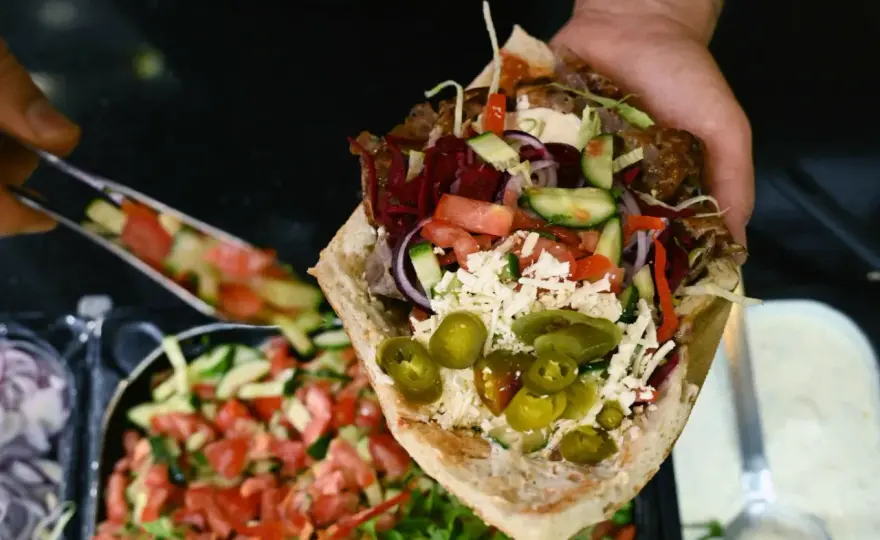 Ile waży kebab? Zaskakujące różnice w wadze i kaloriach