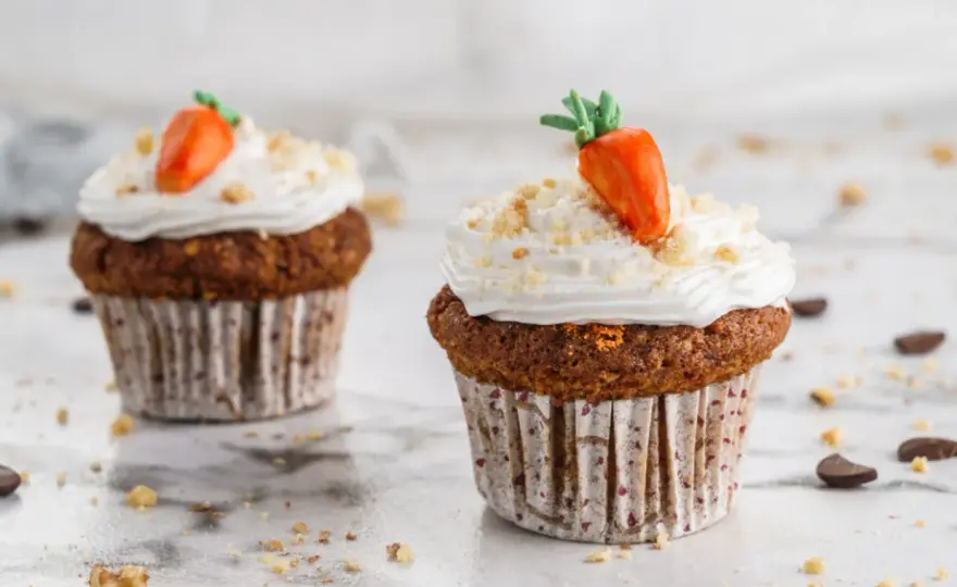 Dietetyczne muffinki marchewkowo-bananowe - przepis na fit smakołyk