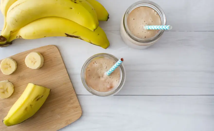 Idealny koktajl bananowy? Przepisy, triki i wartości odżywcze