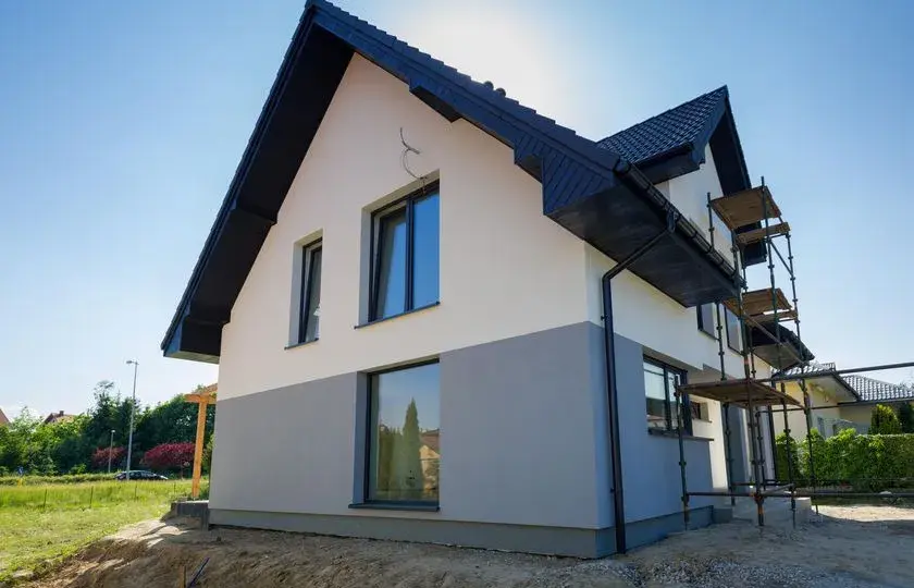 Ile kosztuje elewacja zewnętrzna domu? Sprawdź, co wpływa na ceny