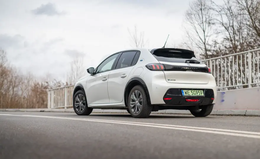 Peugeot e-208 - Czy to sensowny miejski elektryk? Sprawdź!