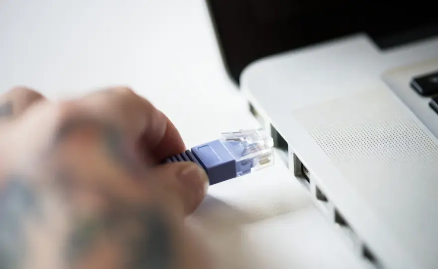 Jak podłączyć komputer stacjonarny do Wi-Fi? USB czy PCI-E? Wybierz i podłącz!
