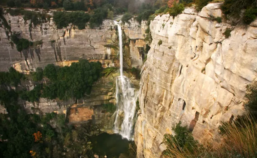 Salt de Sallent: Cómo bajar al pie de la cascada desde Rupit