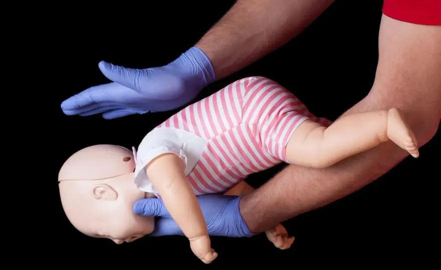 Manovra di Heimlich nei bambini - cosa fare davvero