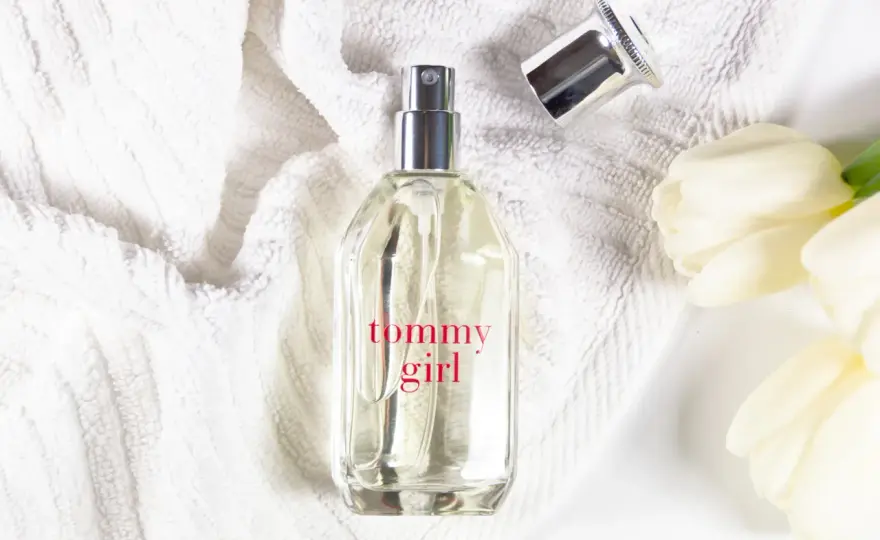 Frisch geduscht duften: Die besten Parfums für Damen entdecken