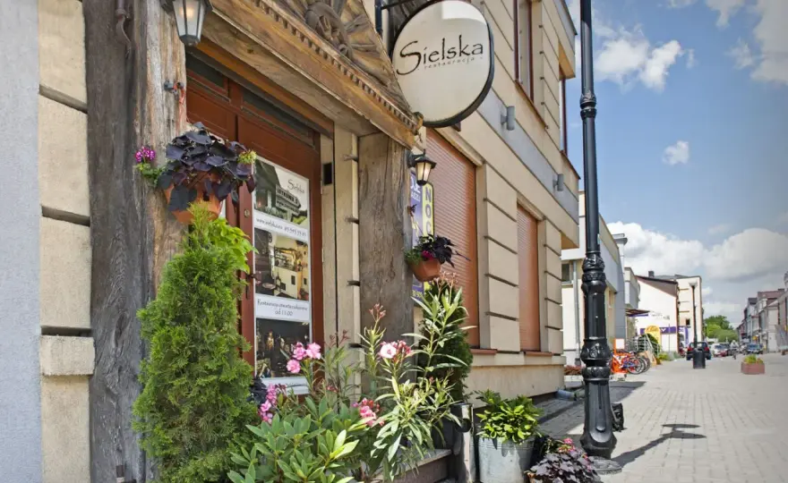 Gdzie zjeść w Białej Podlaskiej? Najlepsze restauracje i smaki