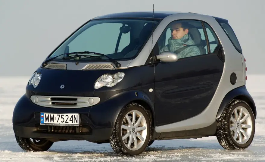 Pojemność baku Smart – porównanie modeli i ich efektywność paliwowa