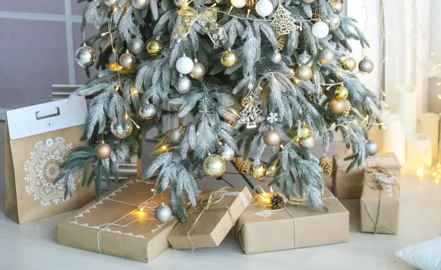Christmas Tree Decor Inspo - 5 Styles That Work