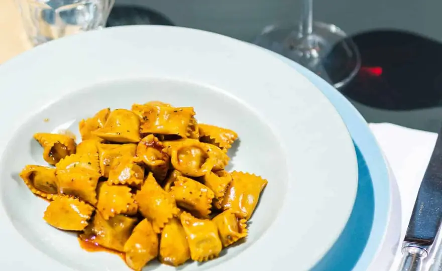 Dove mangiare nelle Langhe spendendo poco? La guida definitiva