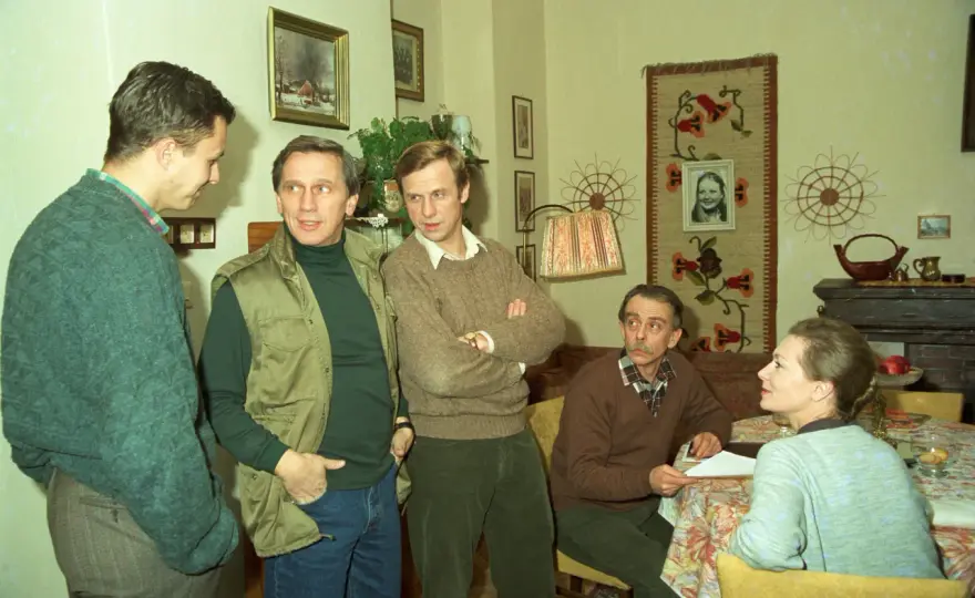 Obsada serialu Dom: Kto grał i co się stało z aktorami?