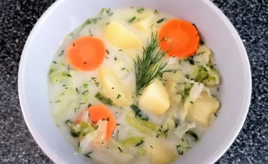 Zupa z młodej kapusty - Przepis, który zawsze wychodzi!