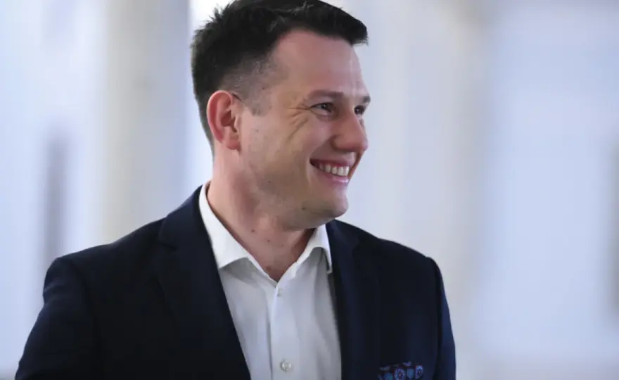 Jaką firmę ma Mentzen? Odkryj działalności i usługi Sławomira Mentzena