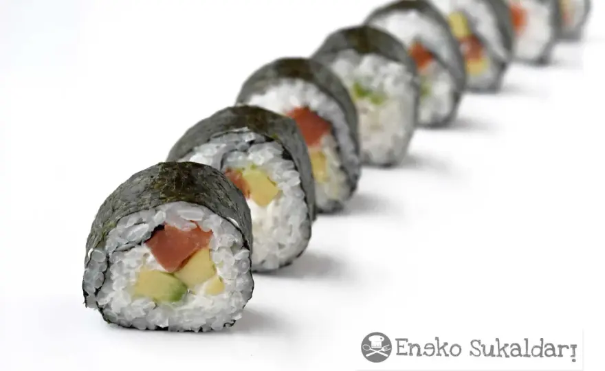 Sushi casero sin complicaciones - arroz, makis y rellenos fáciles