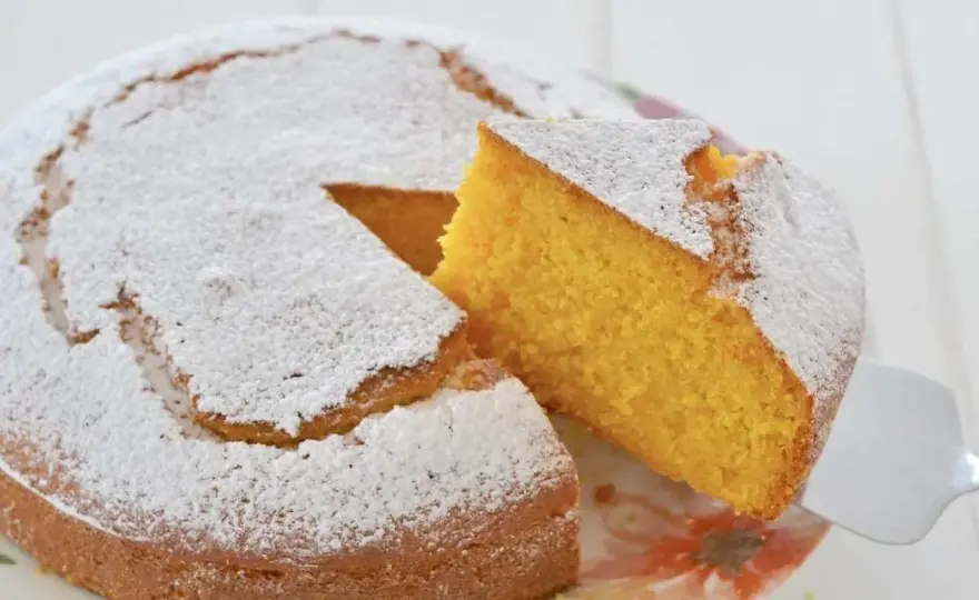 Torta di carote e yogurt soffice, con dosi e cottura