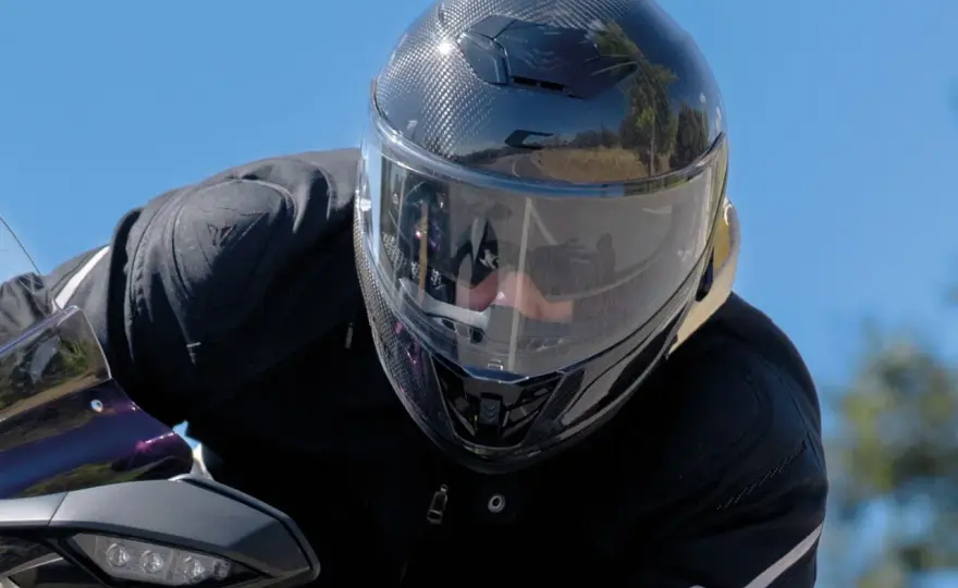 Casco de moto silencioso - ¿Cuál elegir en 2026?