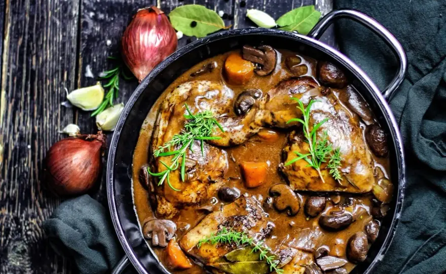 Coq au Vin klassisch - Dein bestes Rezept für Zuhause