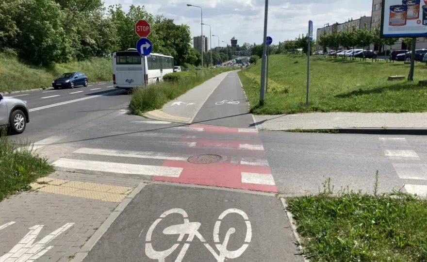 Droga dla rowerów - Jak czytać znaki i kto ma pierwszeństwo?