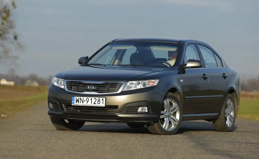 Kia Magentis - Czy ten tani sedan ma jeszcze sens? Sprawdź!