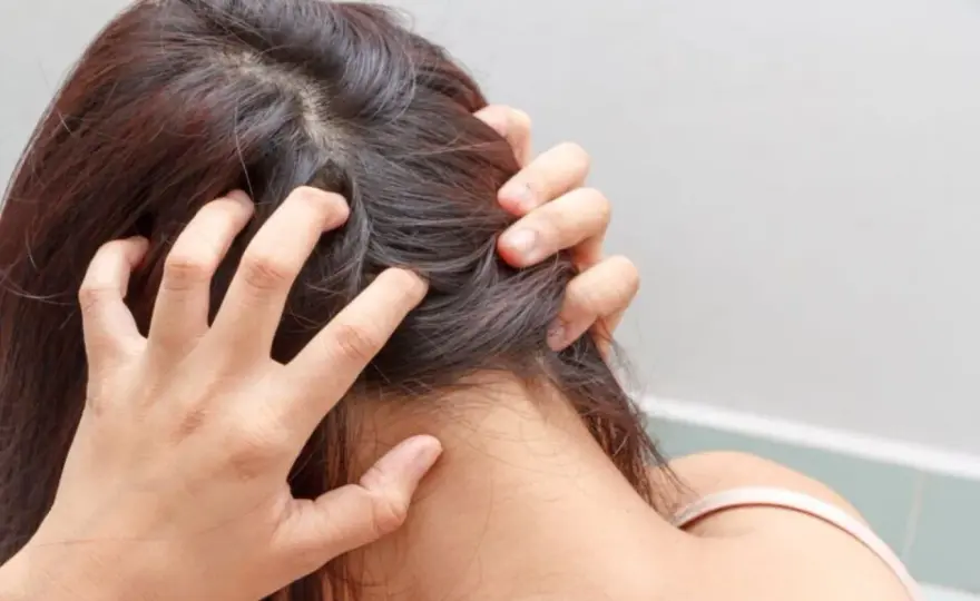 Higiene capilar sin irritar el cuero cabelludo ni el pelo