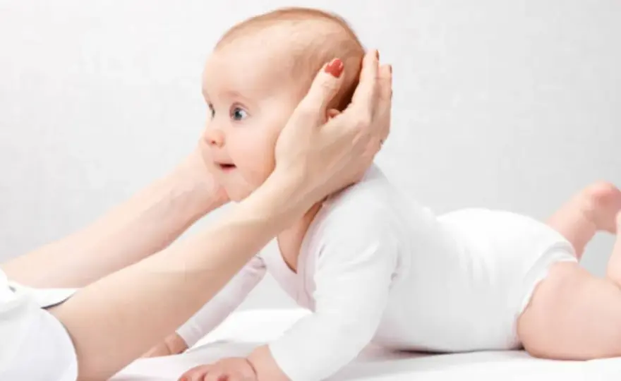 Bebé se golpea la cabeza - ¿Cuándo preocuparse y cómo actuar?