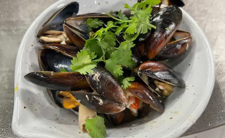 Blåmusslor - klassiskt recept med asiatiska smaker