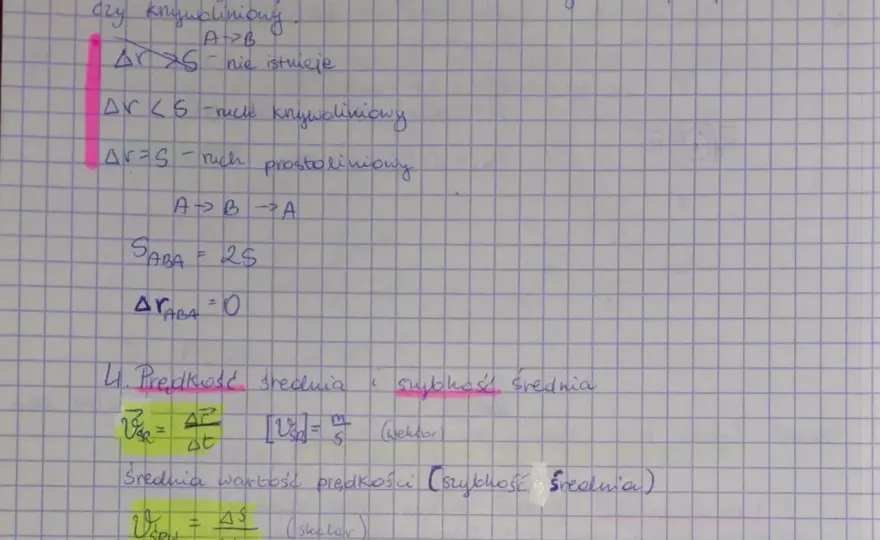 Co to jest przemieszczenie w fizyce? Zrozum jego znaczenie i różnice