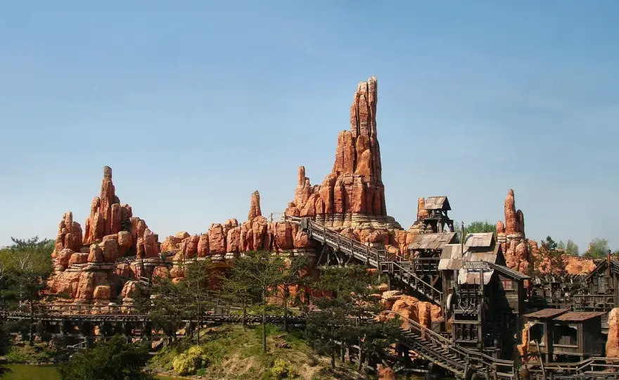 Ile kosztuje bilet do Disneylandu? Ceny i jak nie przepłacić
