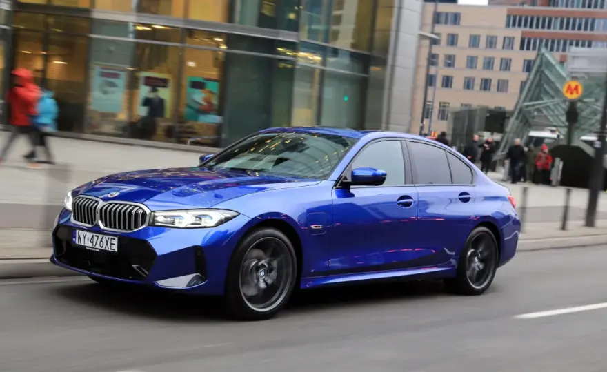 BMW 330e - Czy plug-in to nadal dobry wybór? Sprawdź!