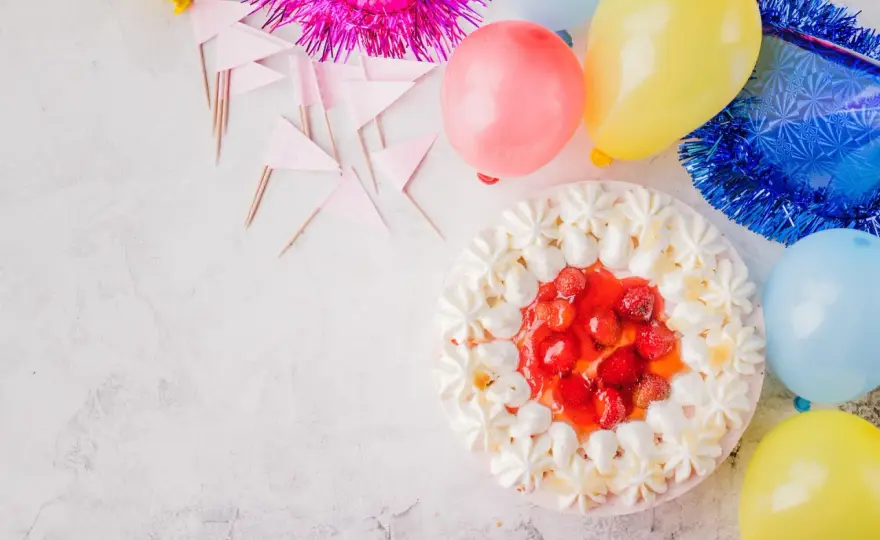 Invito compleanno perfetto - Cosa scrivere e frasi pronte